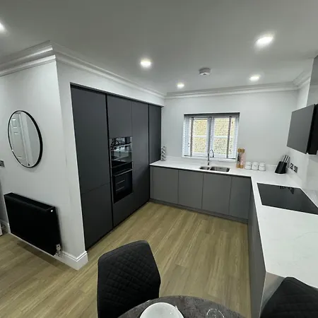 Levington Apartment *